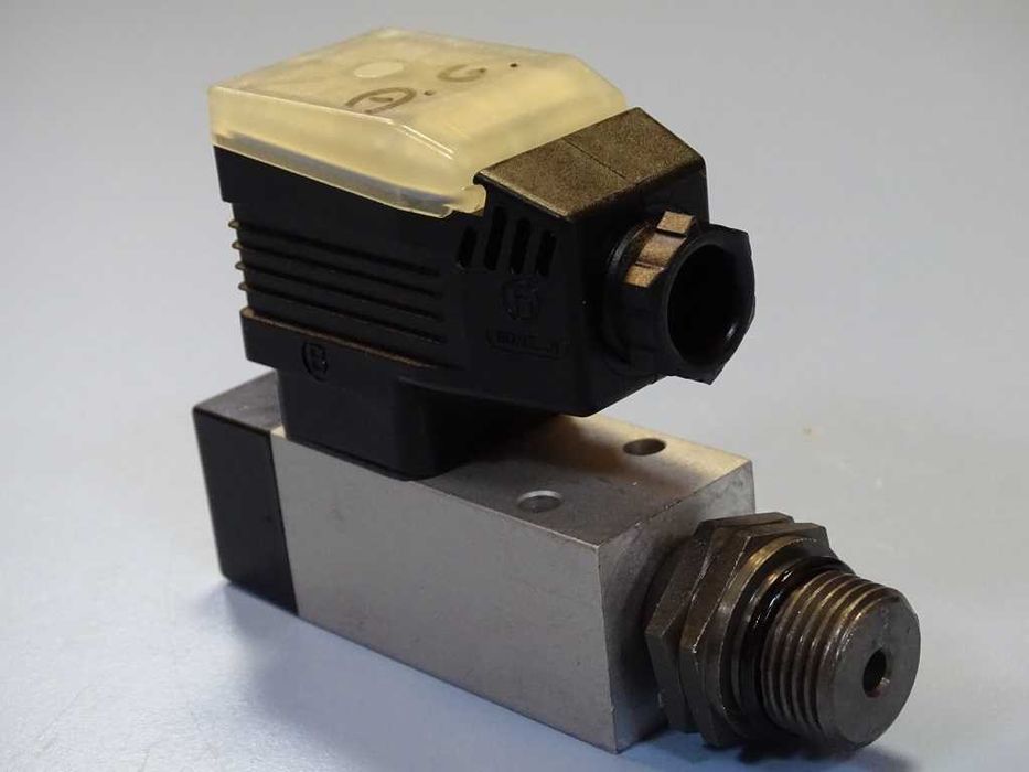 Пресостат вакуумен HYDAC VR2/D/L24 differential pressure indicator