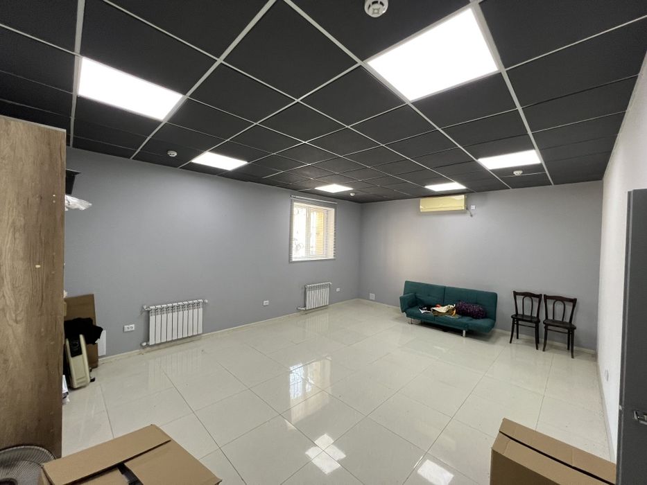 Срочно Чирчик центрда  жой сотилади.