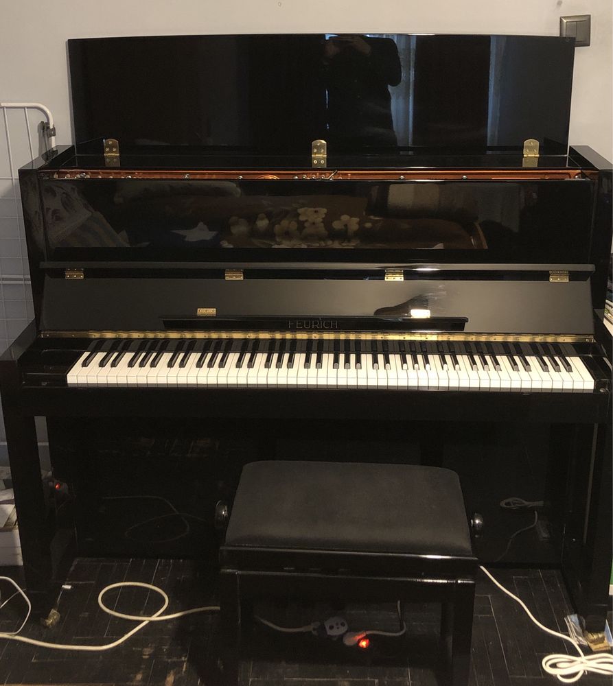 Pianina Feurich 115 Premiere