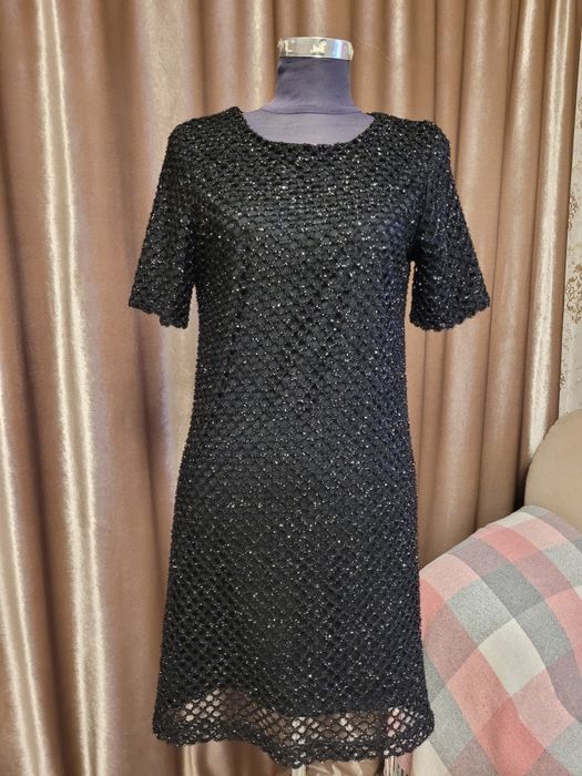 Черное платье, красивое!