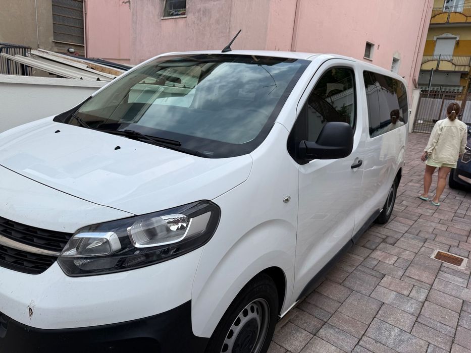 Opel Vivaro TVA deductibil