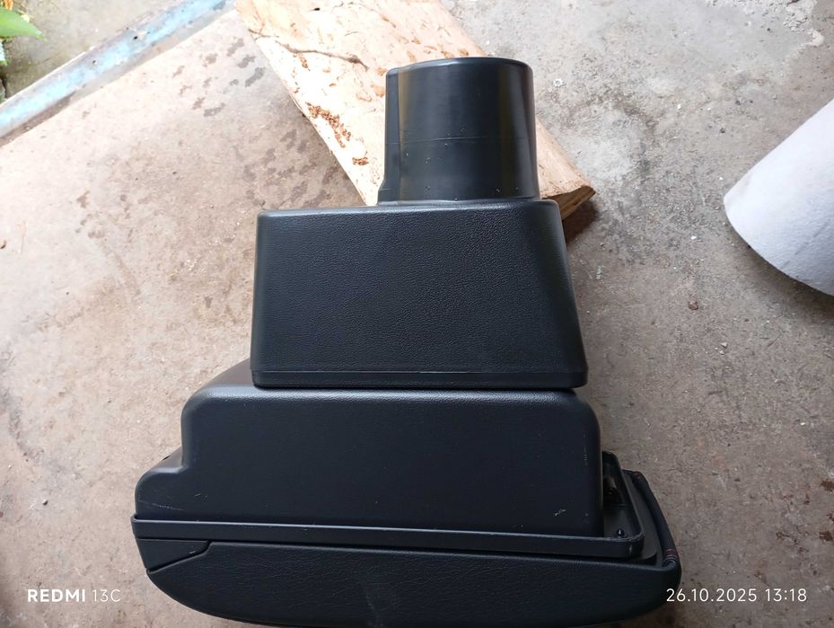 Подлакътник за Дачия Дъстър