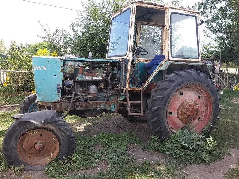 Продам трактор не исправен махавик  есть торг  всё как на фото