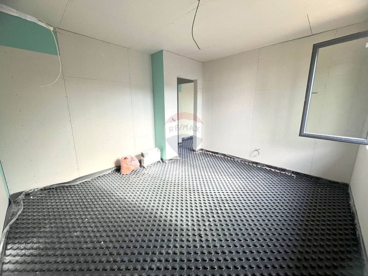 Продава се Къща в Варна, м-т Кочмар - 118 кв.м за 1865 €/кв.м - Снимка #3