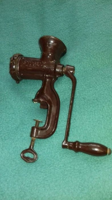 Masini manuale de tocat veche GARHE si EXPRESS