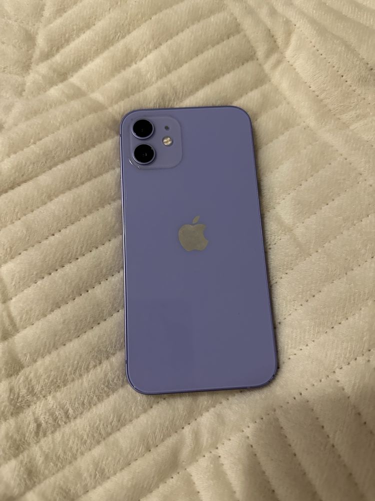 Iphone 12 почти новый