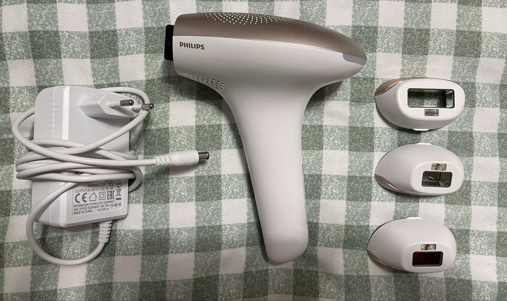 Epilator IPL Philips Lumea, model SC1998/00