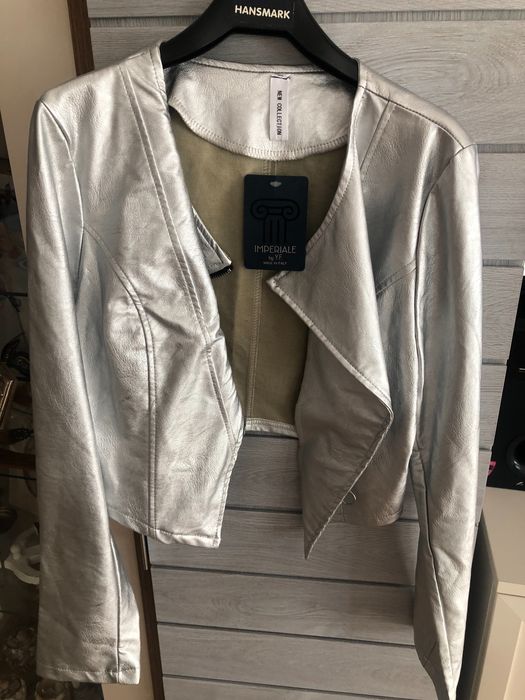 Дамско яке чисто ново