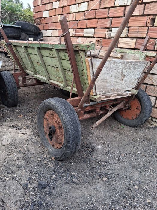 Продавам каруца за впряг