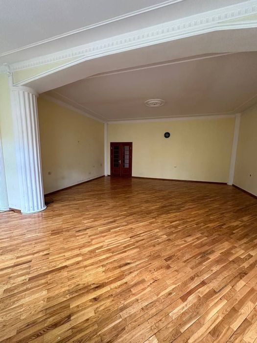 Продается квартира 4/4/4