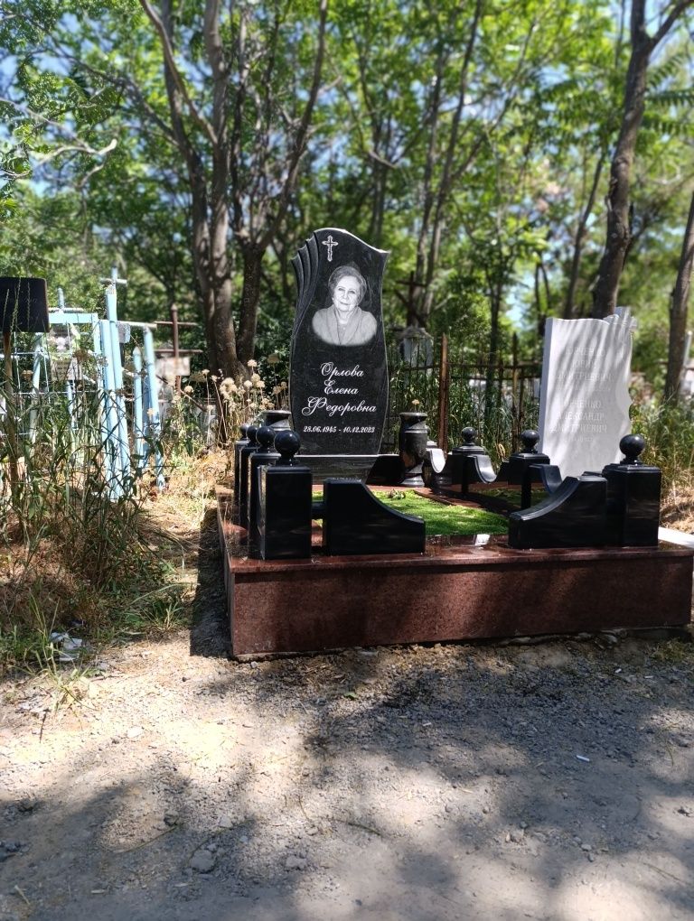 Памятники оптовые цены и качество вам понравится . Цех