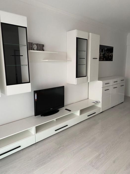 De închiriat apartament cu o cameră - spațios și modern