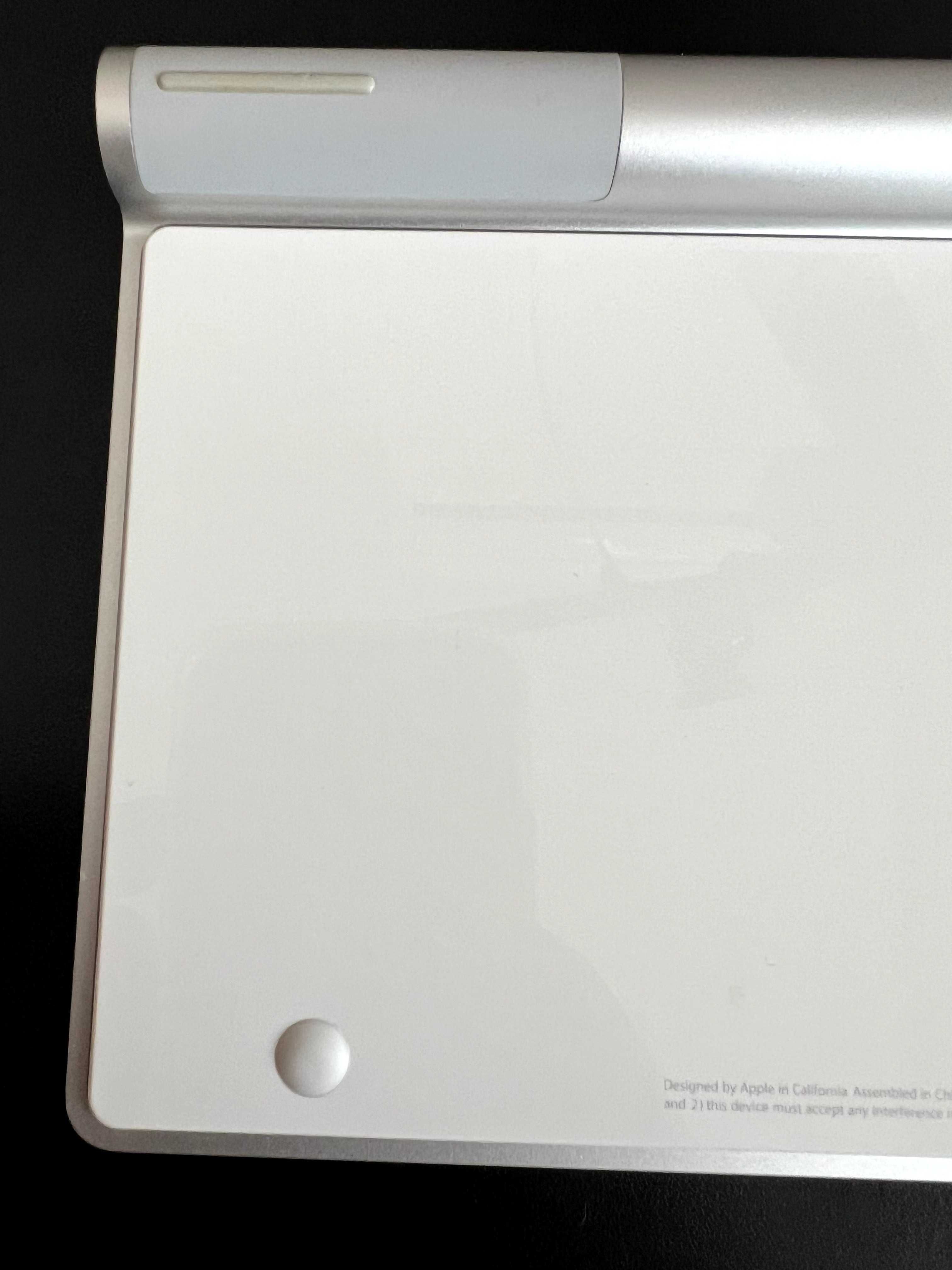 Apple Magic Keyboard A1225 Епъл Клавиатура - с батерии и Bluetooth
