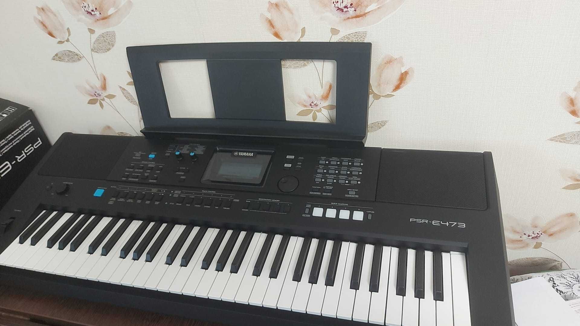 Vând Orgă Yamaha model PSR E 473