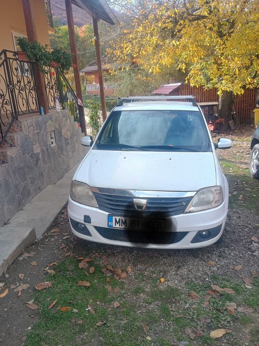 Vând Dacia Logan 2009