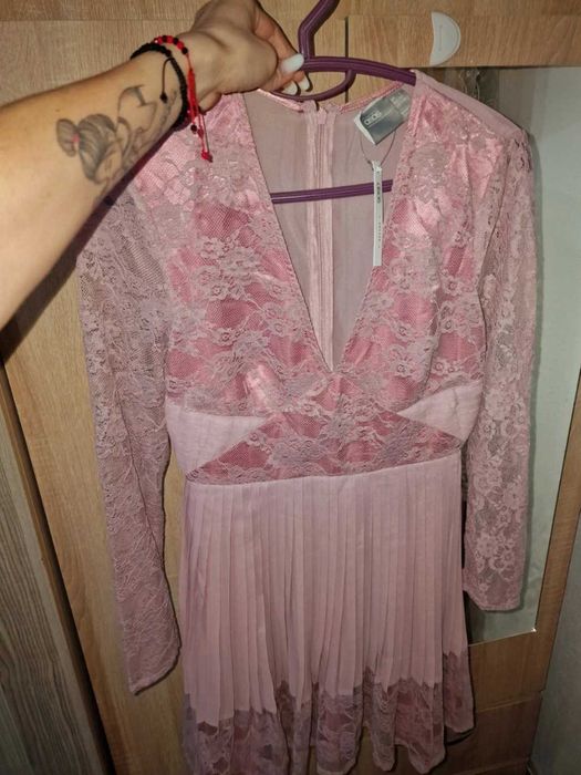 Rochita de ocazie noua