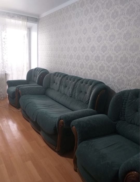 Диван и кресла «ПОТЮТЬКОВ» в отличном состоянии