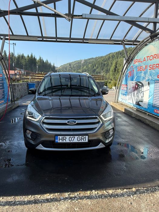 Vând ford kuga 2017