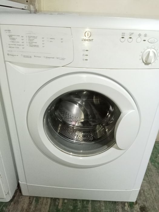 Индезит 5 кг афтамат стиральная машинка рабочая продается