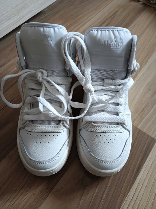 Сникърси ellesse, н 35.5, цена 60 лв