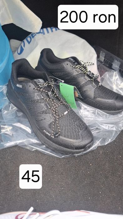 Vand adidasi diverse modele !