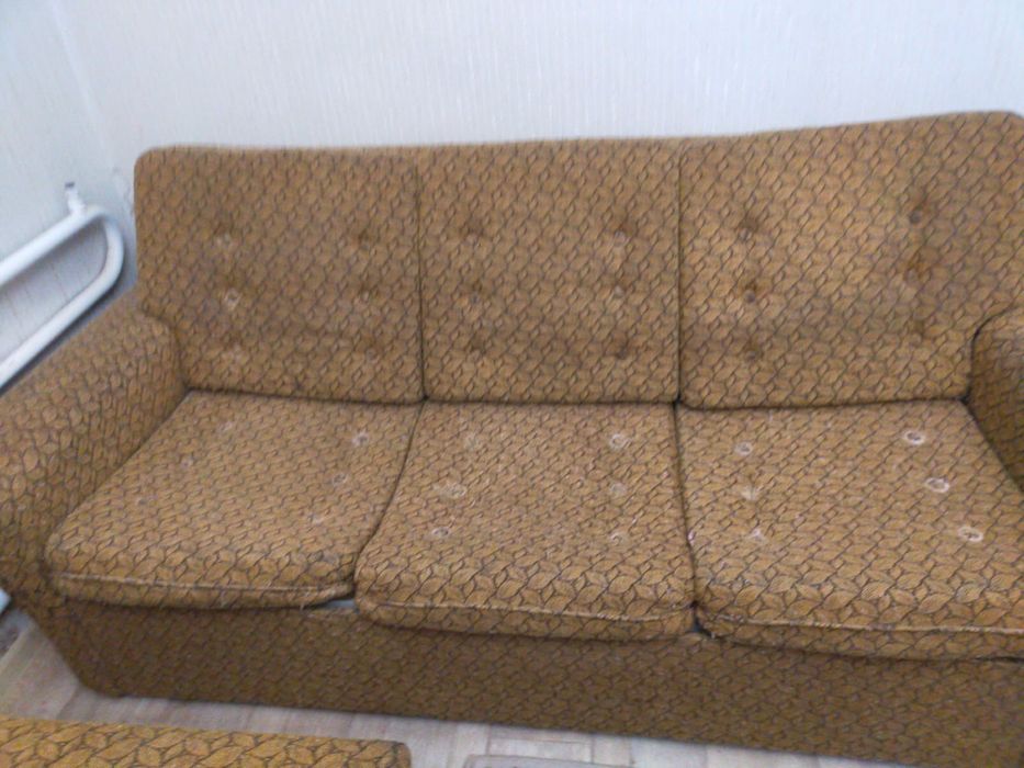 Отдам диван и кресла