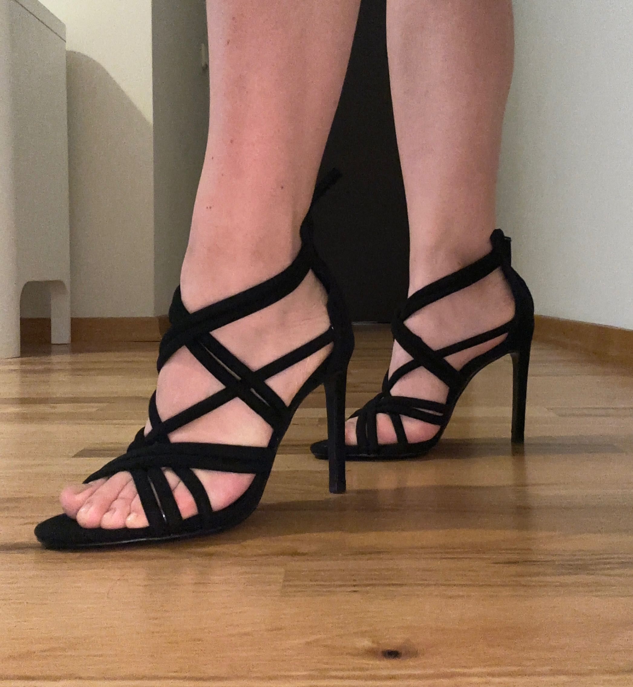Zara Basic черни сандали с ток