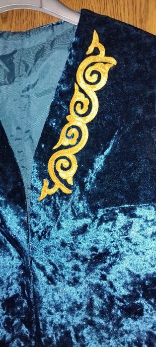 Школьная национальная жилетка. 11-13 лет