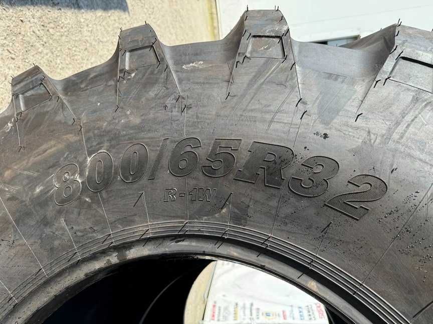Cauciucuri 800/65R32 SPEEDWAYS de combina NEW HOLLAND