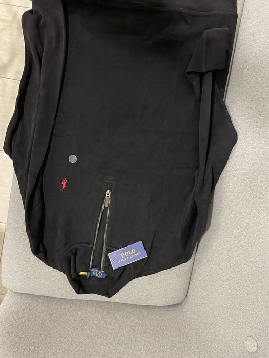 Чисто нов пуловер на Ralph Lauren, размер XL.