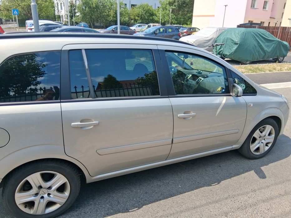 vand opel zafira 2009 motor 1.7 disel 7 locuri