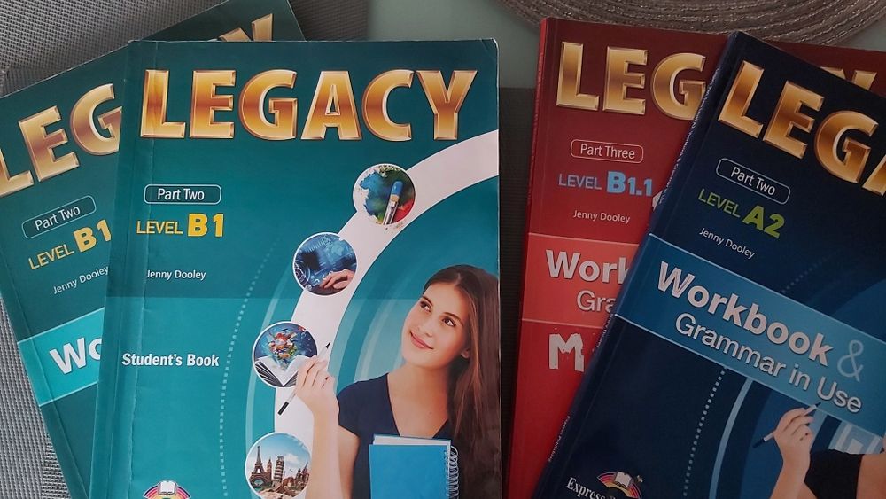 LEGACY В1 учебник+тетрадка с подарък