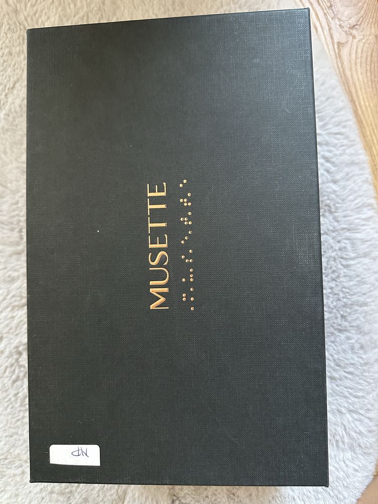 Дамски обувки с тънък ток Mussete