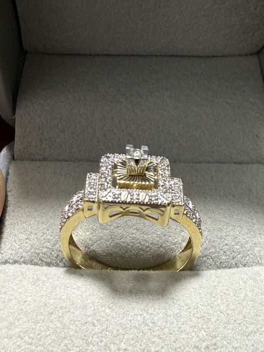 Бриллиантовое кольцо