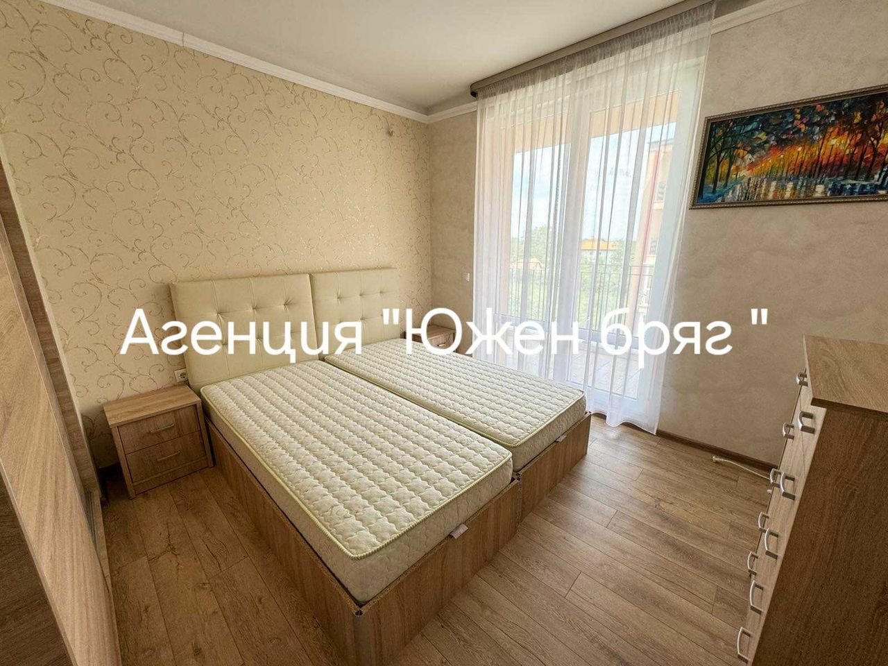 Продава се Тристаен апартамент в Шумен, Пазара - 88 кв.м за 1800 €/кв.м - Снимка #2