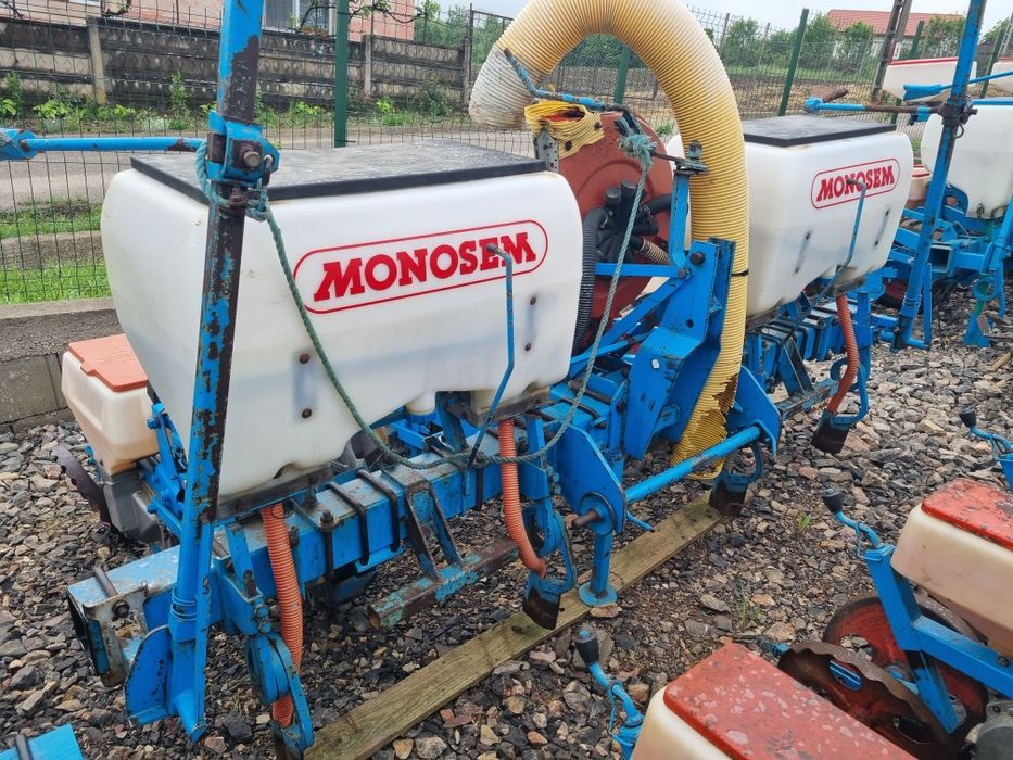 Semanatoare Porumb Monosem NG 4 sire