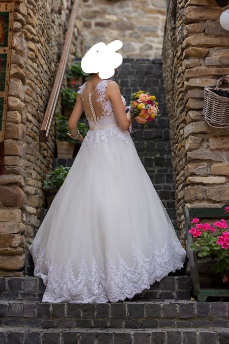 Vand rochie de mireasa