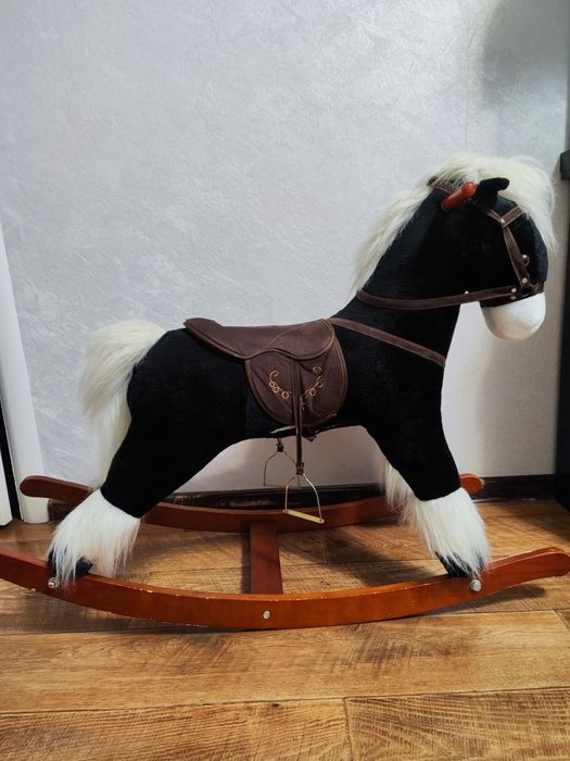 Качалка лошадь, дерево