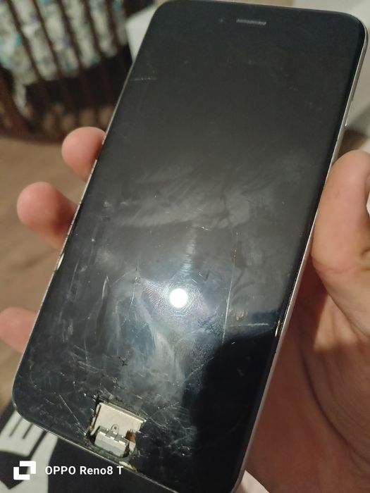 Аифон 6+ нада менять екран