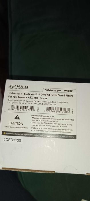 Suport vertical placa video LIAN LI VG4-4-V2X Riser cablu