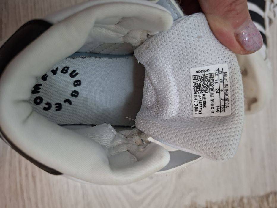 Adidas baieti marimea 24