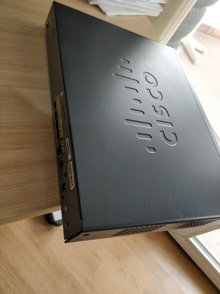 Cisco Series 800 - model 881