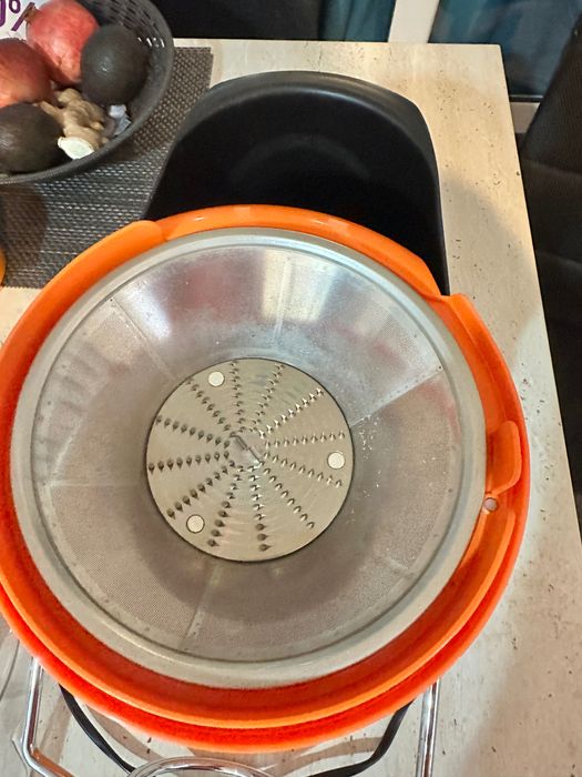 Storcator de fructe cu centrifuga 800W