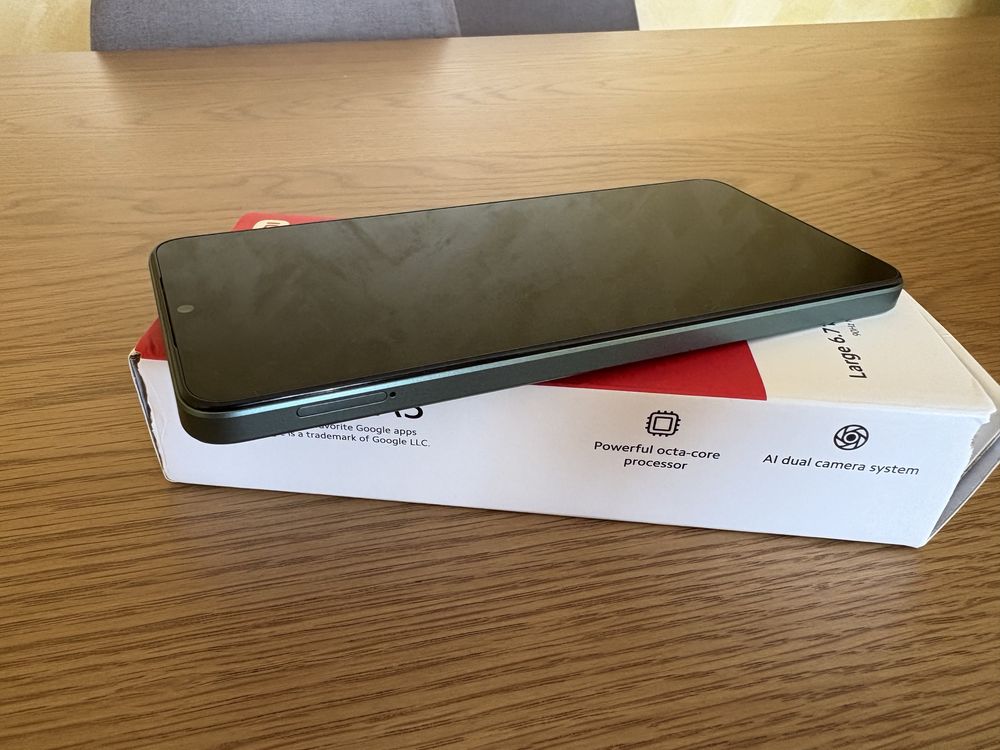Продавам Xiaomi Redmi A3 (6.71”)
