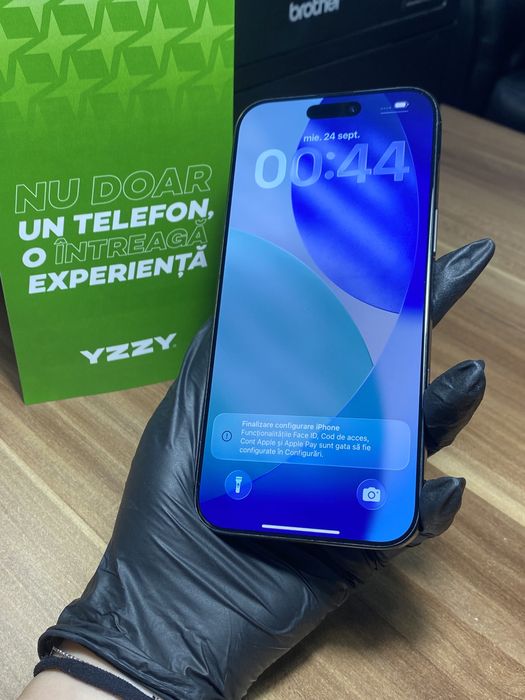 iPhone 16 Pro Max / 256 GB / Sănătate baterie 99% / Ca nou