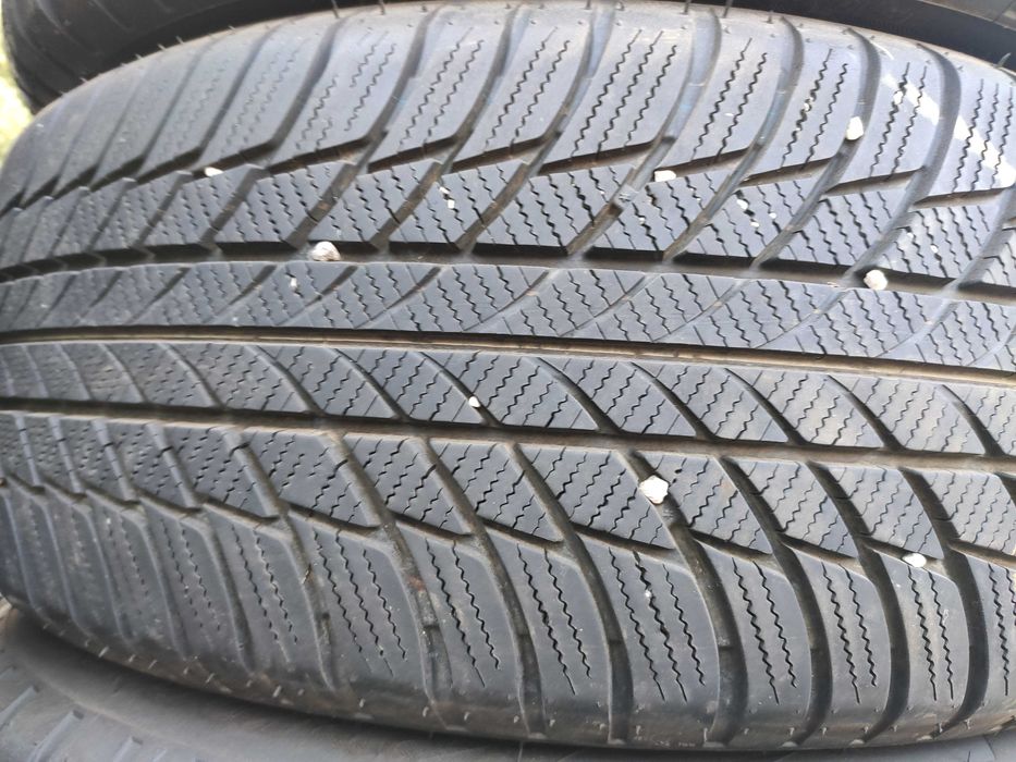 4бр Зимни гуми 225 55 17 - Goodyera Runflat