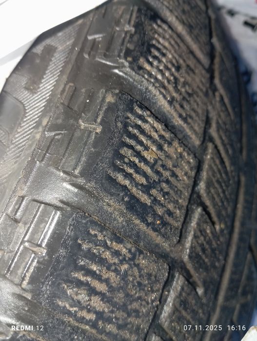 шины зимние липучка 215,/55/17