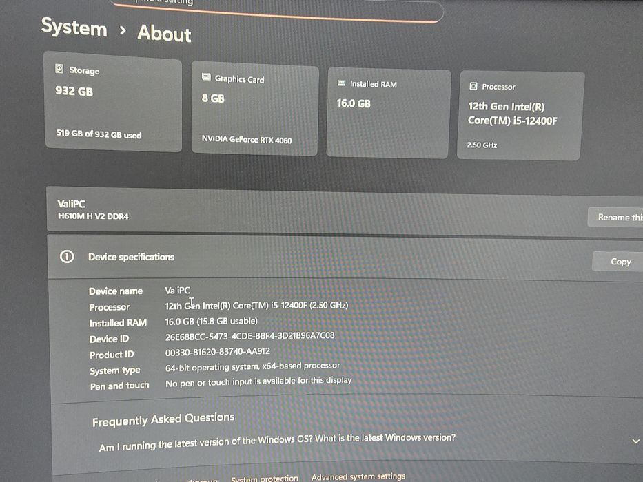 Vand schimb Unitate PC Gaming Pachet complet ( monitor +periferice)