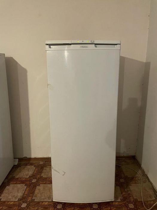 Вертикальный морозильник Бирюса