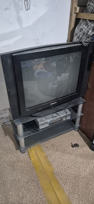 Телевизор самсунг и видеоплеер
